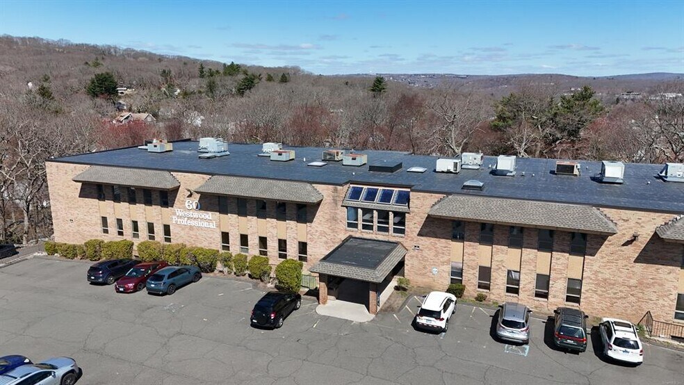 60 Westwood Ave, Waterbury, CT à vendre - Photo de l’immeuble – Image 2 sur 21