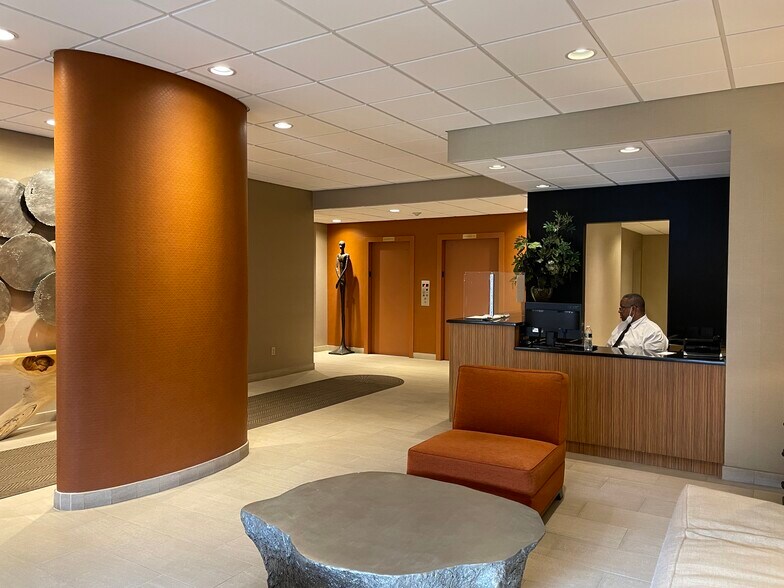 235 Prospect Ave, Hackensack, NJ à vendre - Photo intérieure – Image 2 sur 5