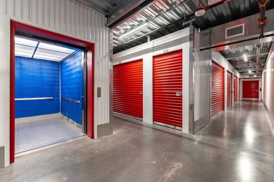 All Storage 7 Property Portfolio portefeuille de 7 biens à vendre sur LoopNet.fr - Photo de l’immeuble – Image 2 sur 21