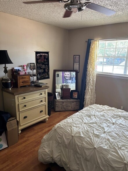 1815 Southline St, Cleveland, TX à vendre - Photo intérieure – Image 2 sur 5