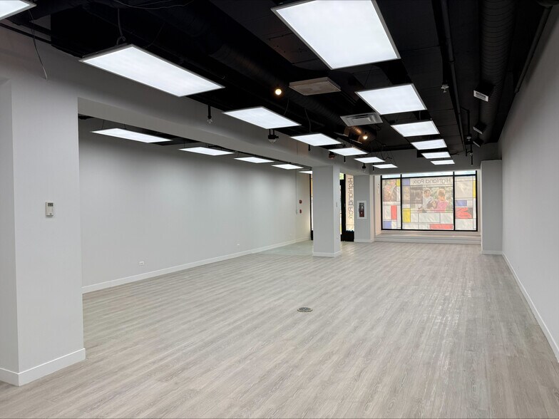 643 Central Ave, Highland Park, IL à louer - Photo de l’immeuble – Image 3 sur 7