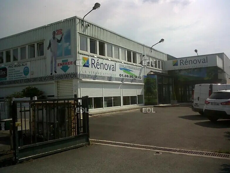 Local d’activités dans Ballancourt-sur-Essonne à louer - Photo de l’immeuble – Image 1 sur 1