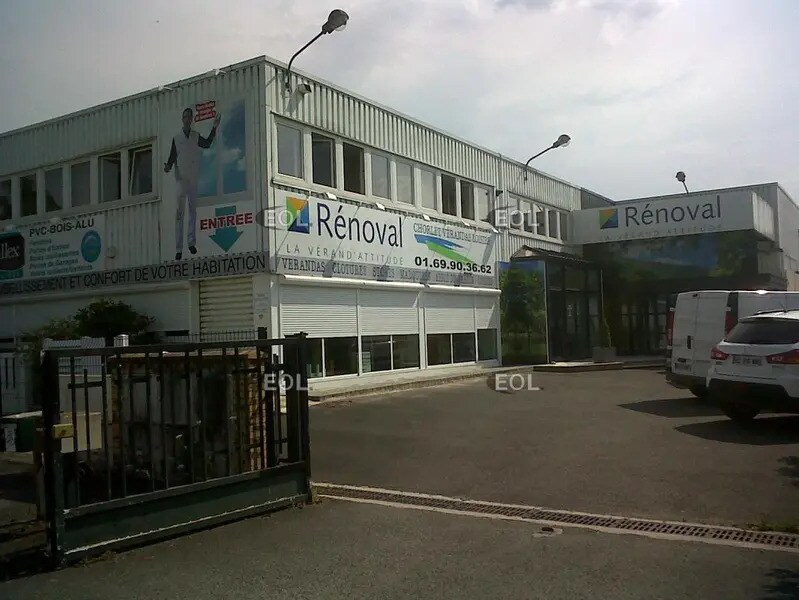 Local d’activités dans Ballancourt-sur-Essonne à louer Photo de l’immeuble– Image 1 sur 2