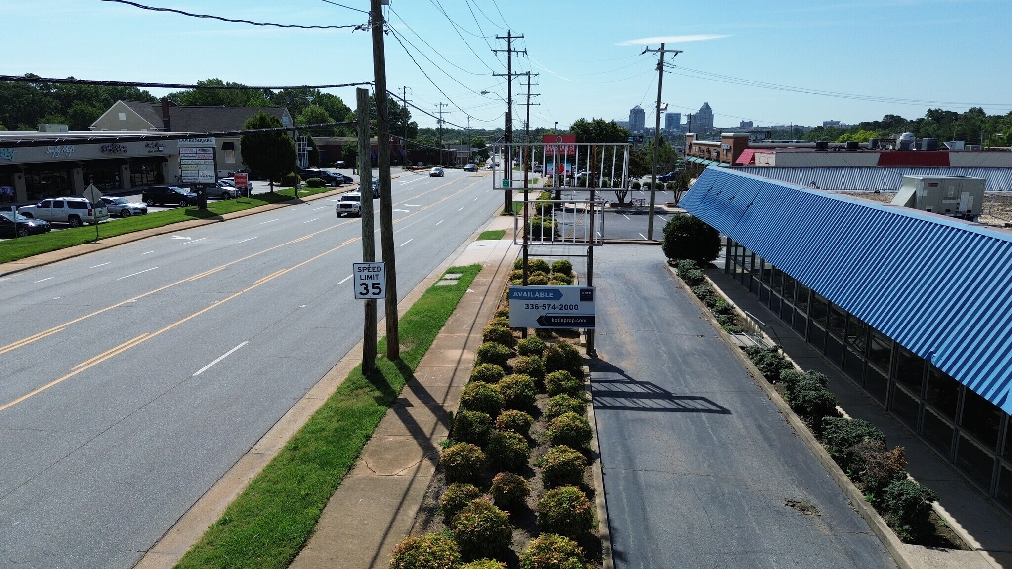 1607 Battleground Ave, Greensboro, NC à louer Photo de l’immeuble– Image 1 sur 5