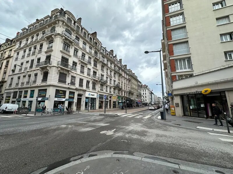 Local commercial dans Lyon à louer Photo de l’immeuble– Image 1 sur 10