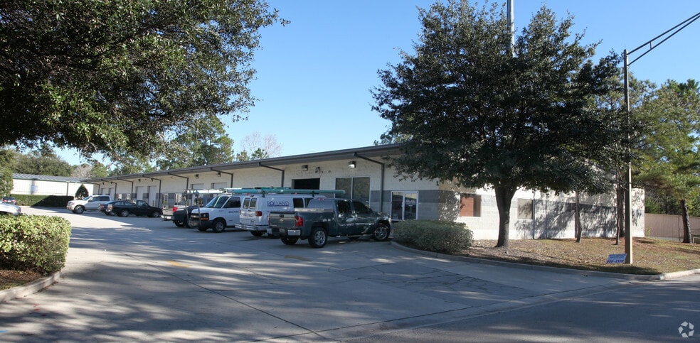 11501 Columbia Park Dr, Jacksonville, FL à louer - Photo principale – Image 1 sur 5