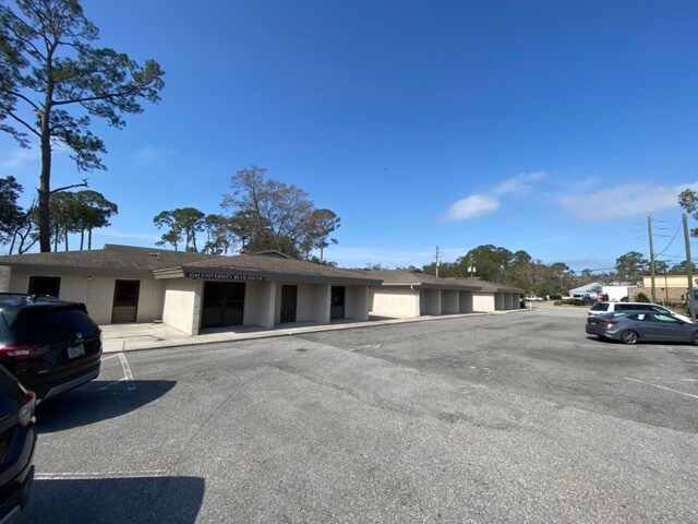 4244 University Blvd S, Jacksonville, FL à louer - Photo de l’immeuble – Image 2 sur 15