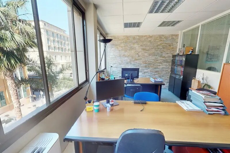 Bureau dans Nice à louer - Photo intérieure – Image 2 sur 5