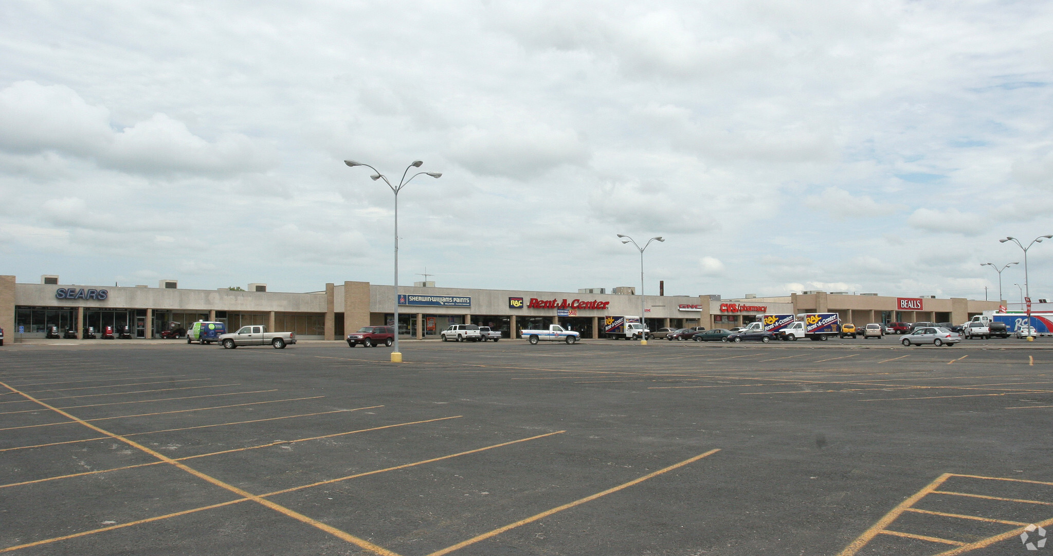 2003 N Saint Marys St, Beeville, TX à louer Photo de l’immeuble– Image 1 sur 5