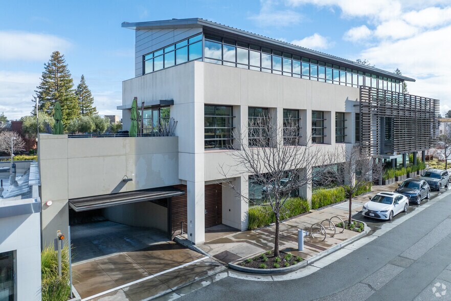 467 1st St, Los Altos, CA à louer - Photo de l’immeuble – Image 2 sur 6