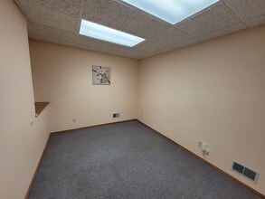 1333 College Ave, South Milwaukee, WI à louer Photo intérieure– Image 1 sur 5