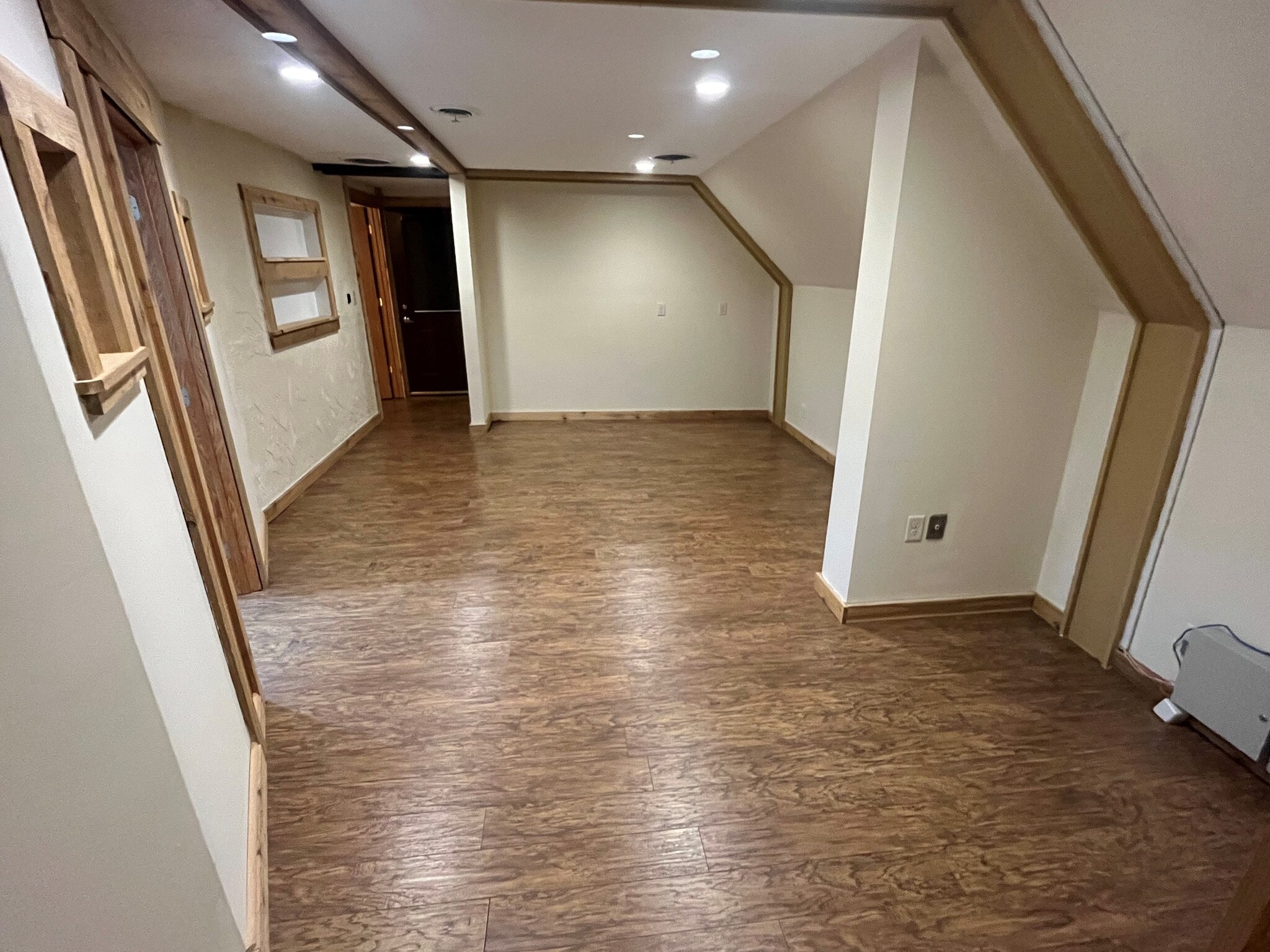 122 Green Bay Rd, Thiensville, WI à louer Photo intérieure– Image 1 sur 3