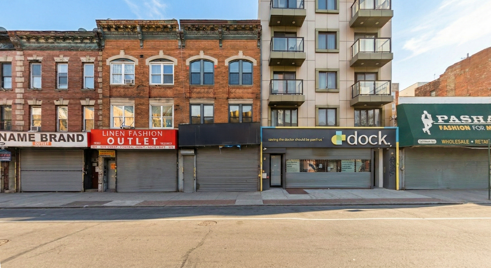 852 Flatbush Ave, Brooklyn, NY à louer - Photo de l’immeuble – Image 2 sur 4