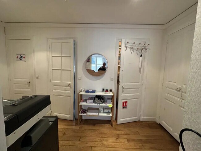 Plus de détails pour Bureau à louer