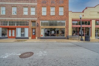 Plus de détails pour 200-208 E Washington St, Suffolk, VA - Logement à vendre