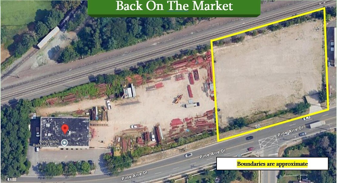 225 Pine Aire Dr, Bay Shore, NY à louer Photo principale– Image 1 sur 3