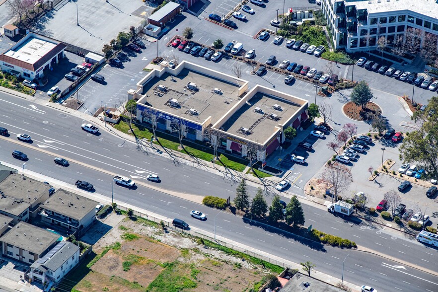 855-875 El Camino Real, San Bruno, CA à louer - Photo de l’immeuble – Image 3 sur 8