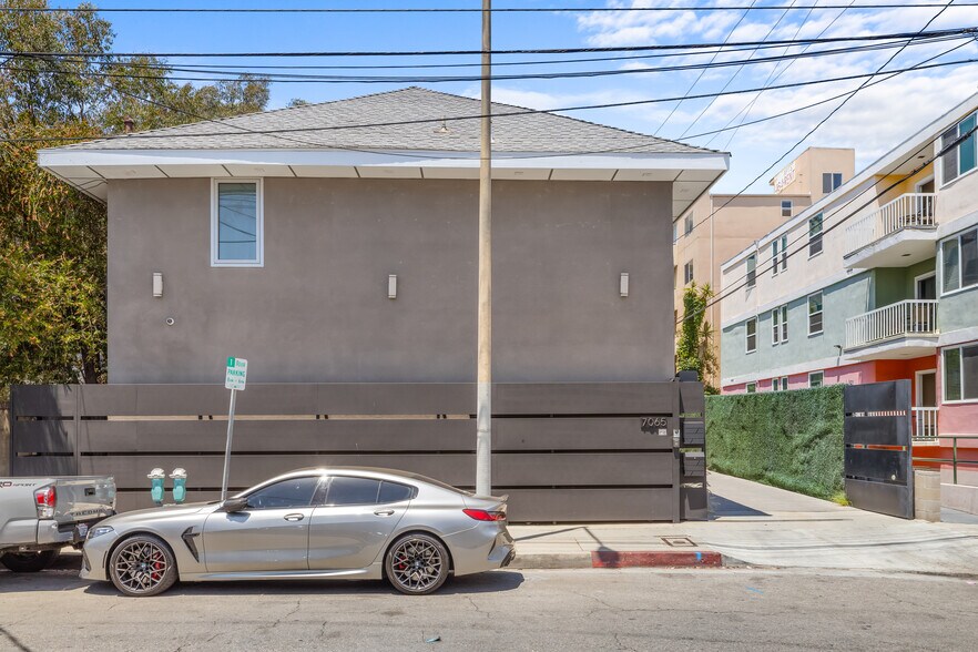 7065 Lexington Ave, West Hollywood, CA à vendre - Photo de l’immeuble – Image 3 sur 39
