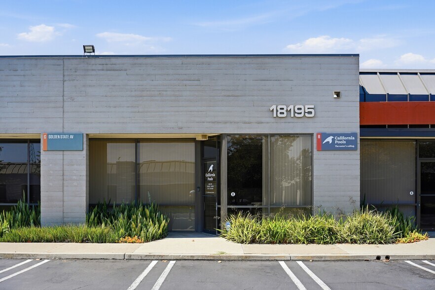 1200 Main St, Irvine, CA à louer - Photo de l’immeuble – Image 3 sur 27