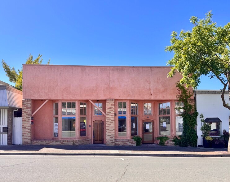 132-134 Matheson St, Healdsburg, CA à vendre - Photo de l’immeuble – Image 1 sur 21