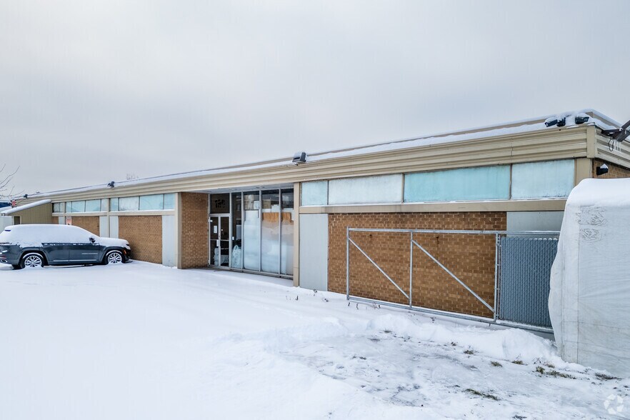 180-190 Rue Graveline, Saint-Laurent, QC à vendre - Photo de l’immeuble – Image 2 sur 15