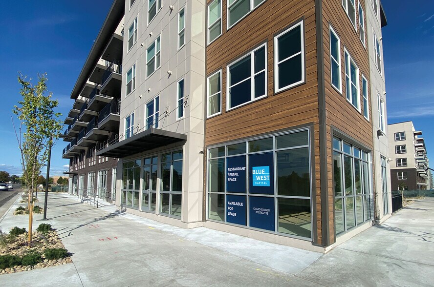 9421 Montview Blvd, Aurora, CO à louer - Photo de l’immeuble – Image 3 sur 3