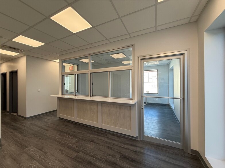 2460-2462 Flatbush Ave, Brooklyn, NY à louer - Photo intérieure – Image 2 sur 4