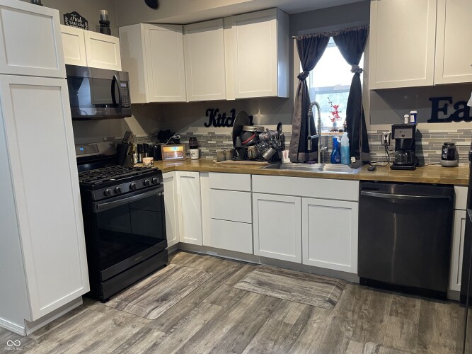 5732 Wall St, Freedom, IN à vendre - Photo intérieure – Image 1 sur 12