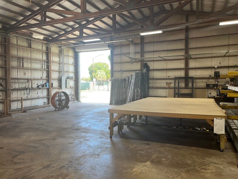 1401 S French Ave, Sanford, FL à louer - Photo de l’immeuble – Image 3 sur 8