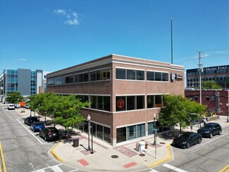 Plus de détails pour 215 S Center St, Royal Oak, MI - Bureau à louer
