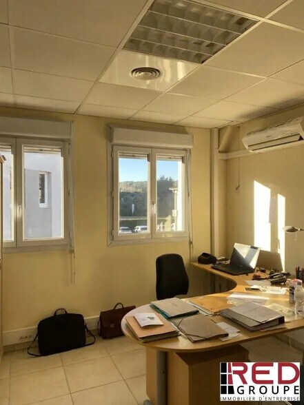 Bureau dans Meyreuil à louer - Photo de l’immeuble – Image 2 sur 5