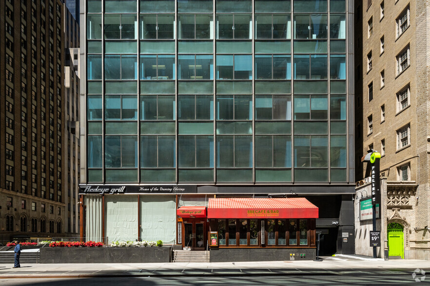 888 7th Ave, New York, NY à louer - Photo de l’immeuble – Image 3 sur 15