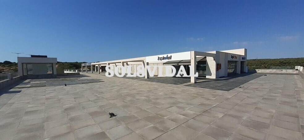 Local commercial dans Torrevieja à louer - Photo de l’immeuble – Image 3 sur 9