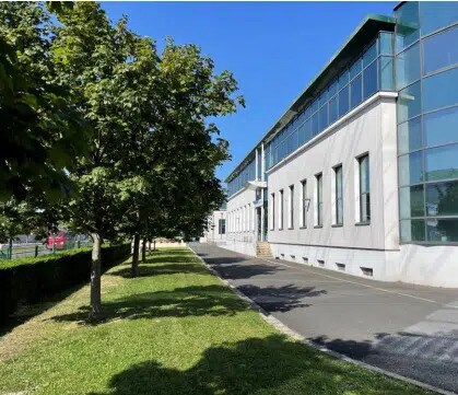 Industriel/Logistique dans Villeneuve-la-Garenne à louer - Photo de l’immeuble – Image 2 sur 12