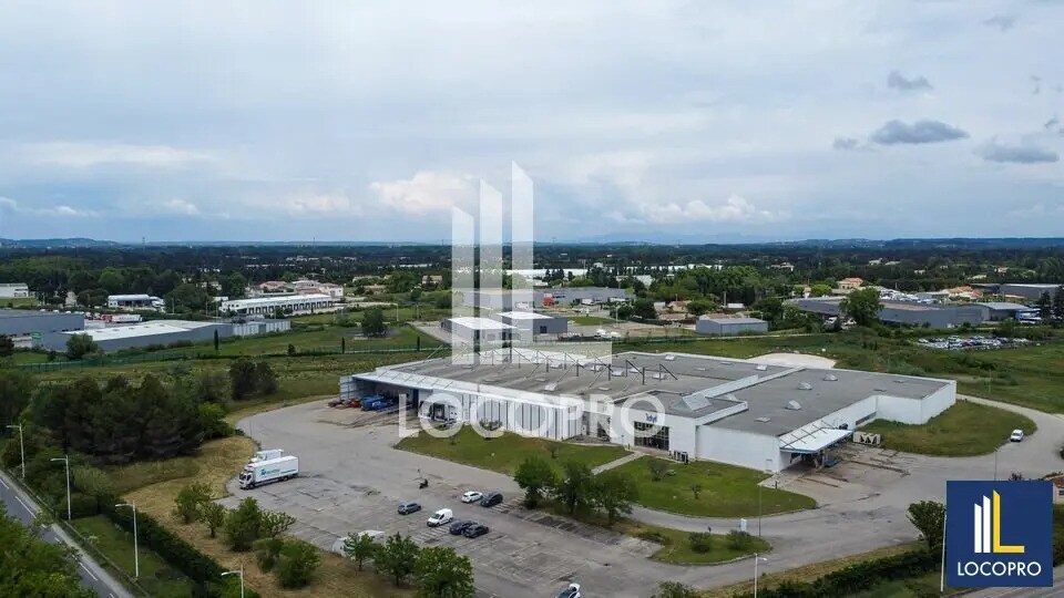Local d’activités dans Châteaurenard à louer - Photo de l’immeuble – Image 1 sur 9