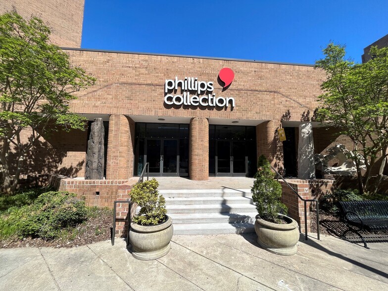 135 S Main St, High Point, NC à vendre - Photo principale – Image 1 sur 13