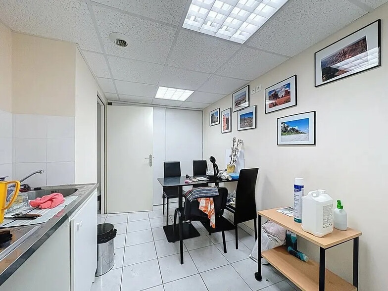 Bureau dans Mions à vendre - Photo intérieure – Image 2 sur 11