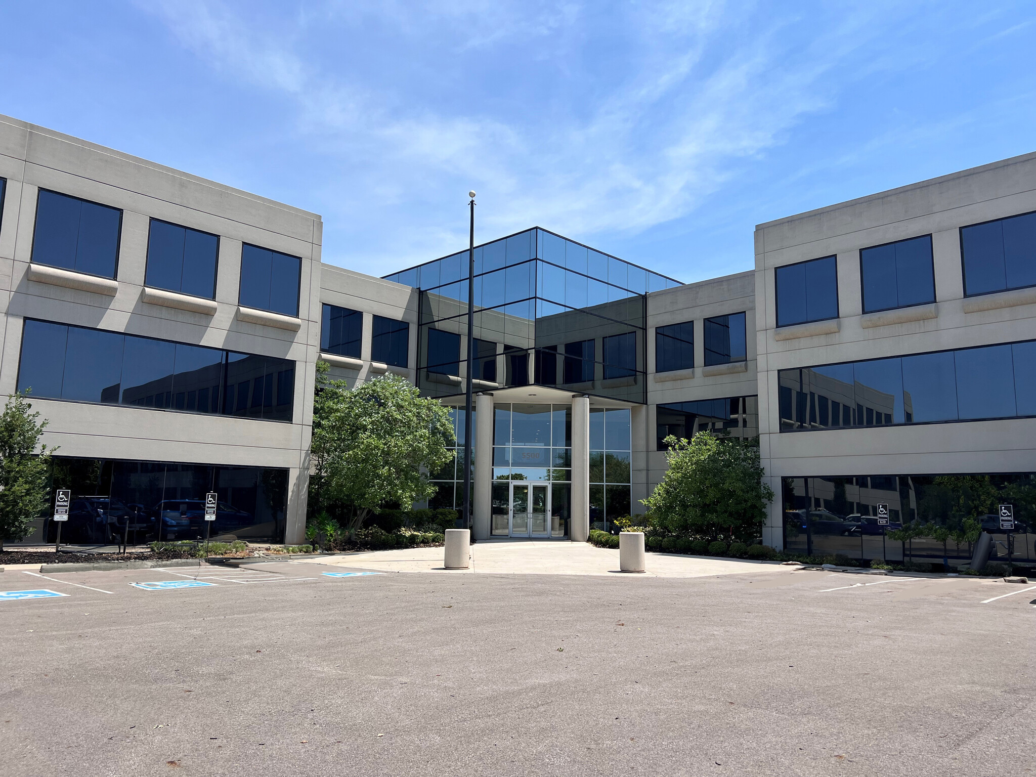 5500 Glendon Ct, Dublin, OH à louer Photo de l’immeuble– Image 1 sur 7