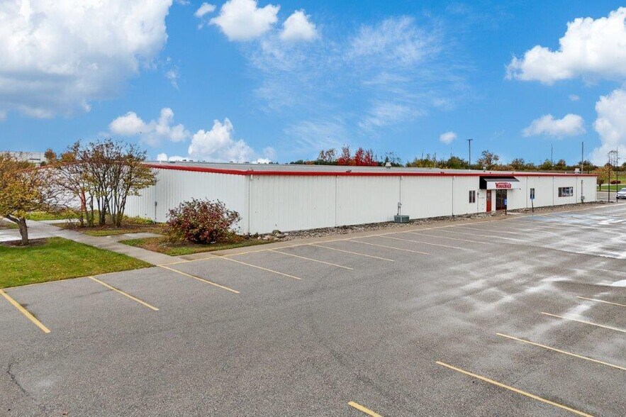 1919 SW 8th St SW, Waverly, IA à vendre - Photo de l’immeuble – Image 1 sur 23