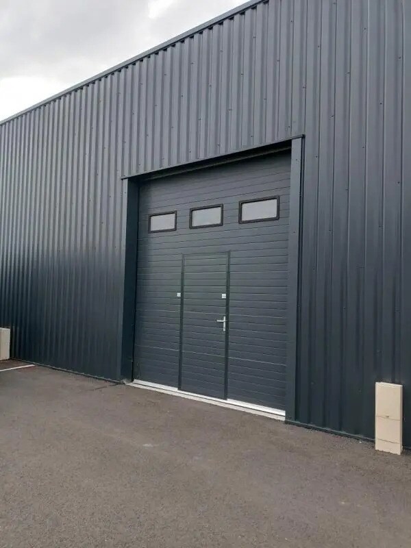 Plus de détails pour Local d’activités à vendre