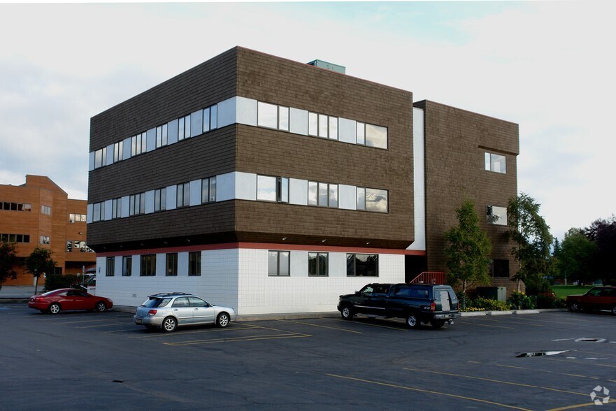 880 N St, Anchorage, AK à vendre - Photo de l’immeuble – Image 3 sur 7