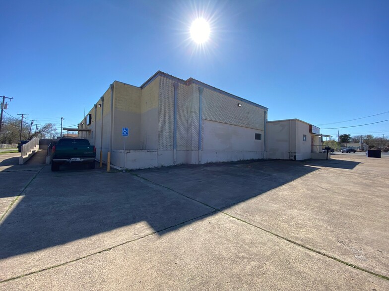 628-654 N Rockwall Ave, Terrell, TX à louer - Photo de l’immeuble – Image 1 sur 8