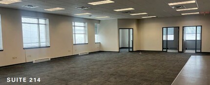 4600 W Loomis Rd, Greenfield, WI à vendre Photo intérieure– Image 1 sur 2