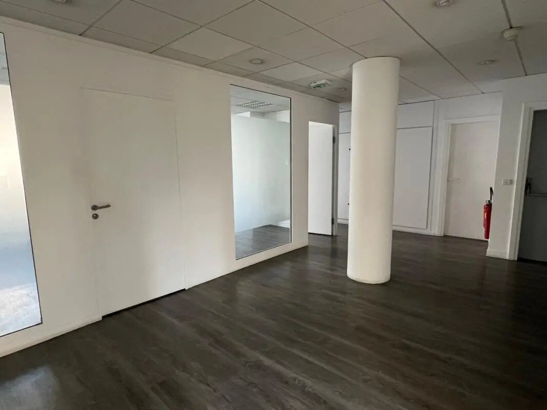 92 Rue Edouard Vaillant, Levallois-Perret à louer Photo intérieure– Image 1 sur 4