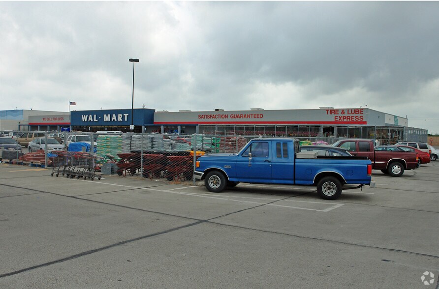 10241 S Padre Island Dr, Corpus Christi, TX à louer - Photo de l’immeuble – Image 2 sur 6