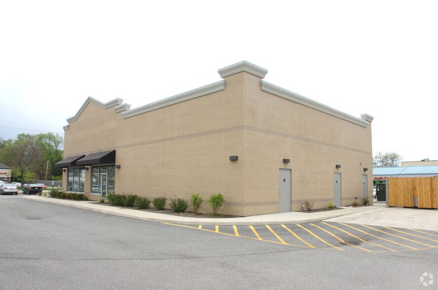 7202 W College Dr, Palos Heights, IL à louer - Photo de l’immeuble – Image 2 sur 10
