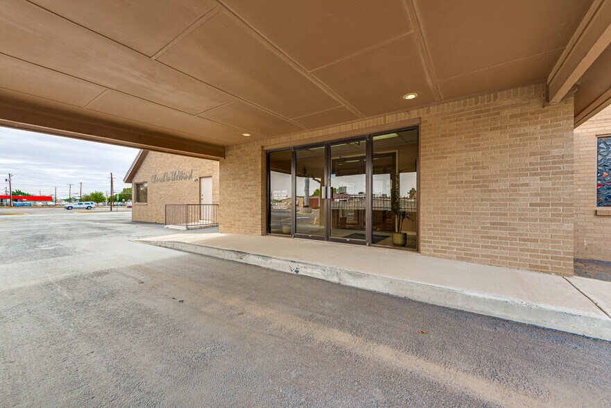 1001 Austin St, Midland, TX à vendre - Photo de l’immeuble – Image 2 sur 35