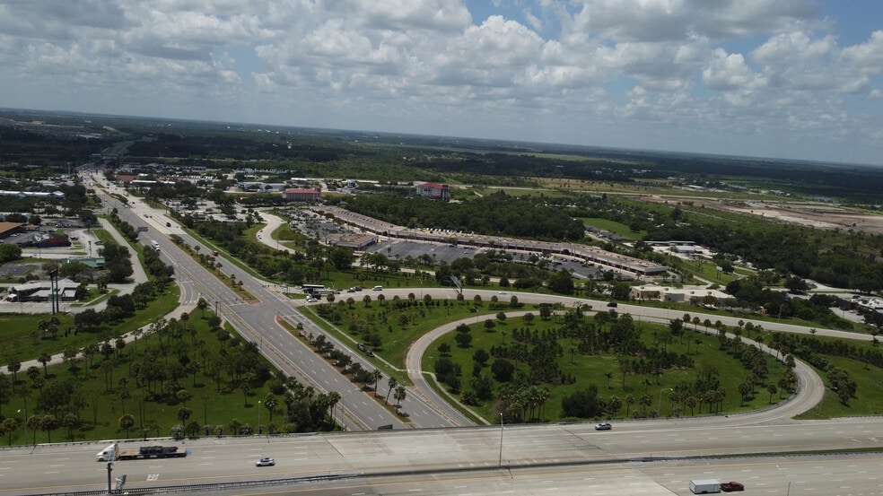 2705-2819 Peters Rd, Fort Pierce, FL à louer - Aérien – Image 2 sur 18
