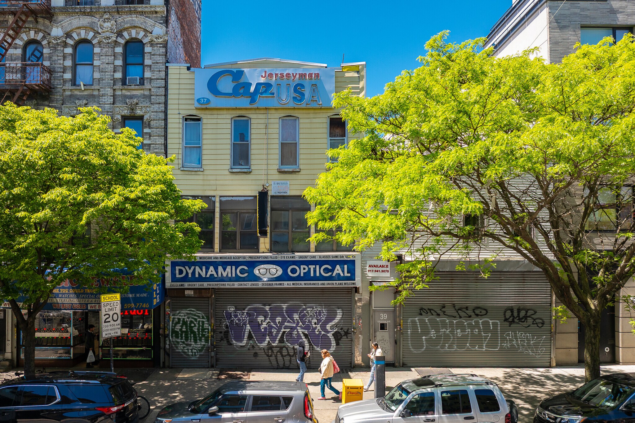 37 & 39 Graham Avenue portefeuille de 2 biens à vendre sur LoopNet.fr Photo de l’immeuble– Image 1 sur 4