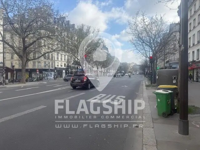 Local commercial dans Paris à louer - Photo de l’immeuble – Image 2 sur 2